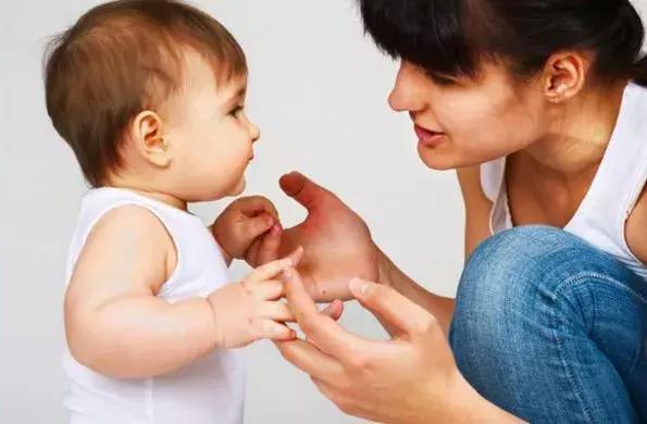 宝宝快速开口英语,宝宝开口说话开心