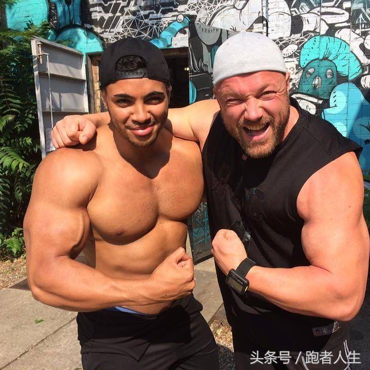 想让胸肌变好看怎么做,怎么用力凸显胸肌