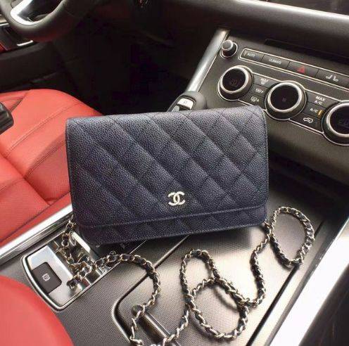 荷兰居然有辆车，每周往返中国至少3次？说走就走不是梦了？