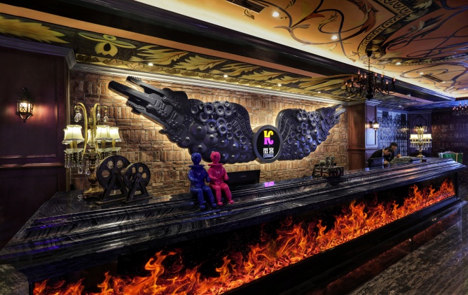 澶ц繛寰閲忚穿寮弅tv,澶ц繛涔愯喘閲忚穿ktv