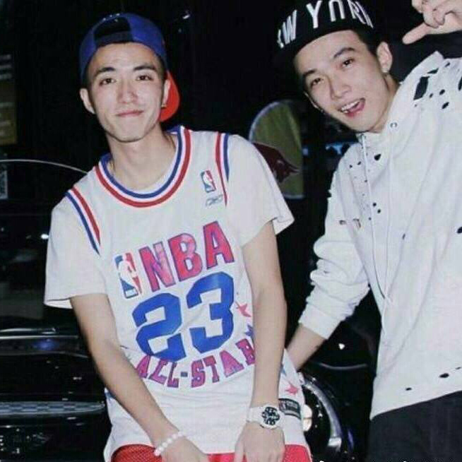 学会swag嘻哈风穿搭，让你帅过男朋友，酷炸一整夏！