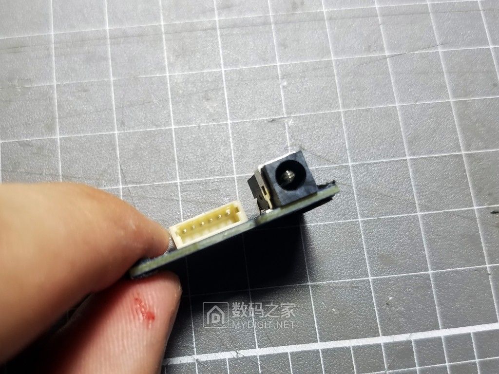 拆解报告天猫精灵方糖r智能音箱,天猫精灵方糖gt怎么拆机