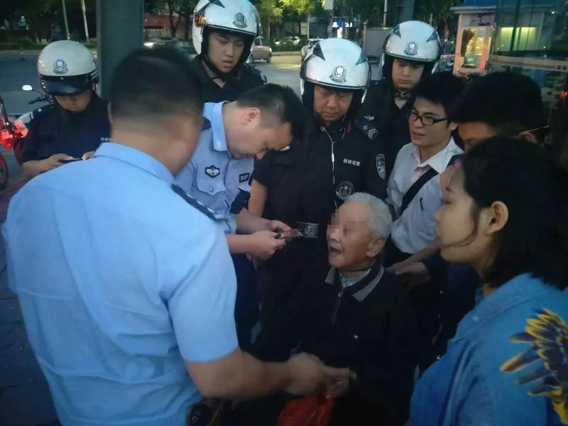 骑警高清图,骑警实拍