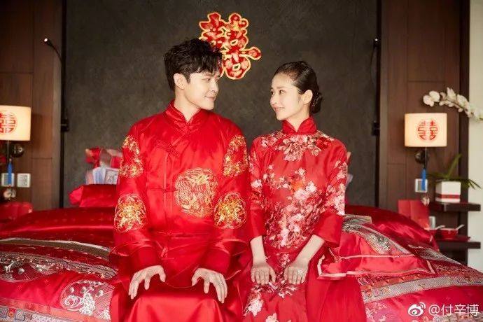 付辛博颖儿机场照睡衣,付辛博颖儿礼服