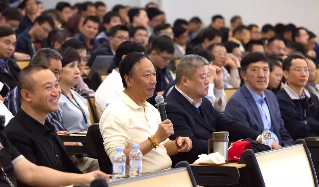 2017年全球富士康员工多少人,富士康最多员工是多少人呢