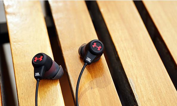 最新蓝牙耳机品牌前五排名,高端蓝牙耳机品牌排行榜前十名