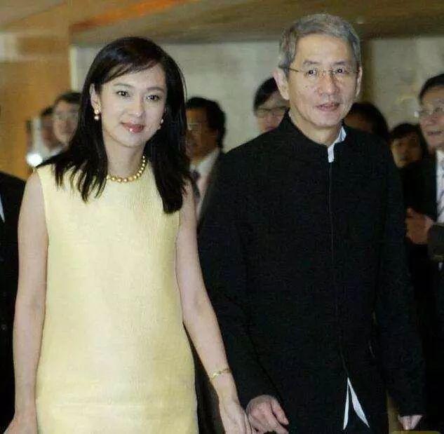 小S陪富豪带小三游日本!却直说不清楚,旅程超豪华,一天花10万