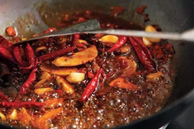 火锅发苦是什么原因,炒火锅底料发苦怎么解决