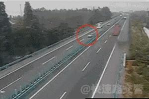 面包车司机注意安全,遇到这样的面包车一定要警惕