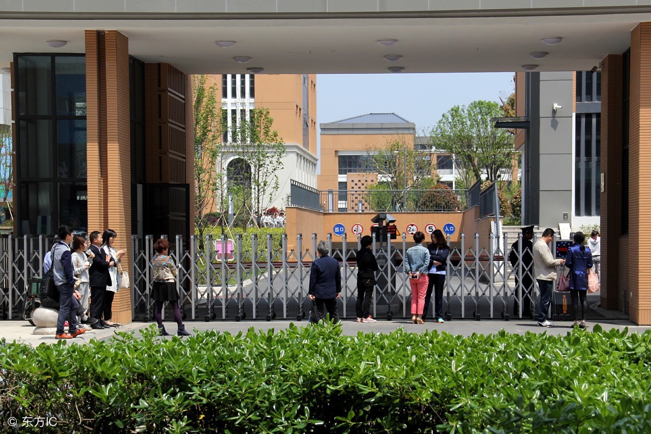 成都各学校班型和分数,2024年成都的一本大学有哪些