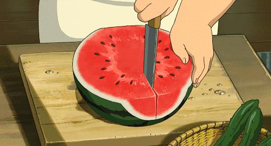 夏天小白鞋黑色和棕色哪个好看,夏天和白鞋子更配