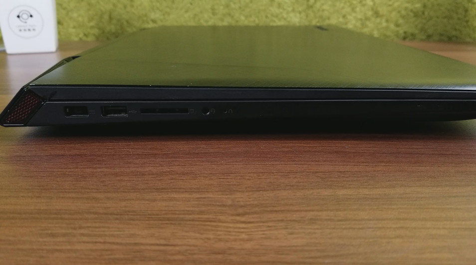 联想Y700最强性价比游戏本，日常办公和游戏都能一一满足你！