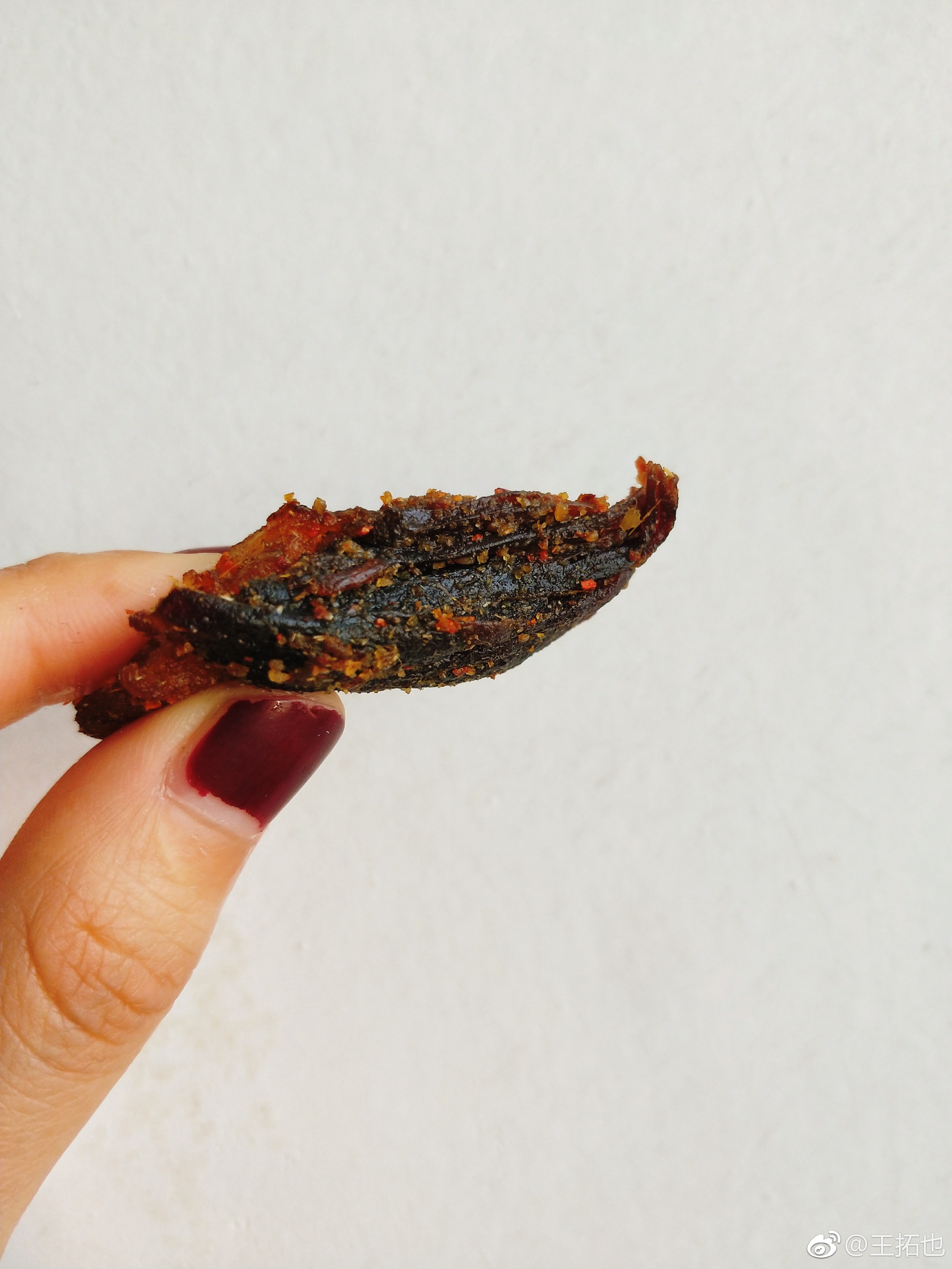 现烤的牛肉干烤得出油真解馋,津味牛肉干