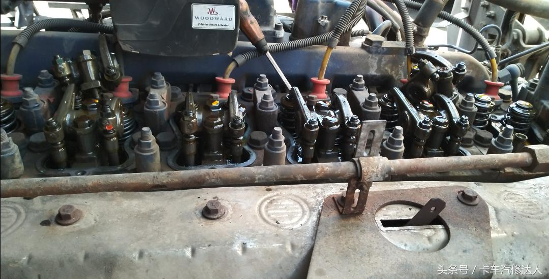 潍柴发动机气门油封怎么换,潍柴发动机怎样判断气门油封漏油