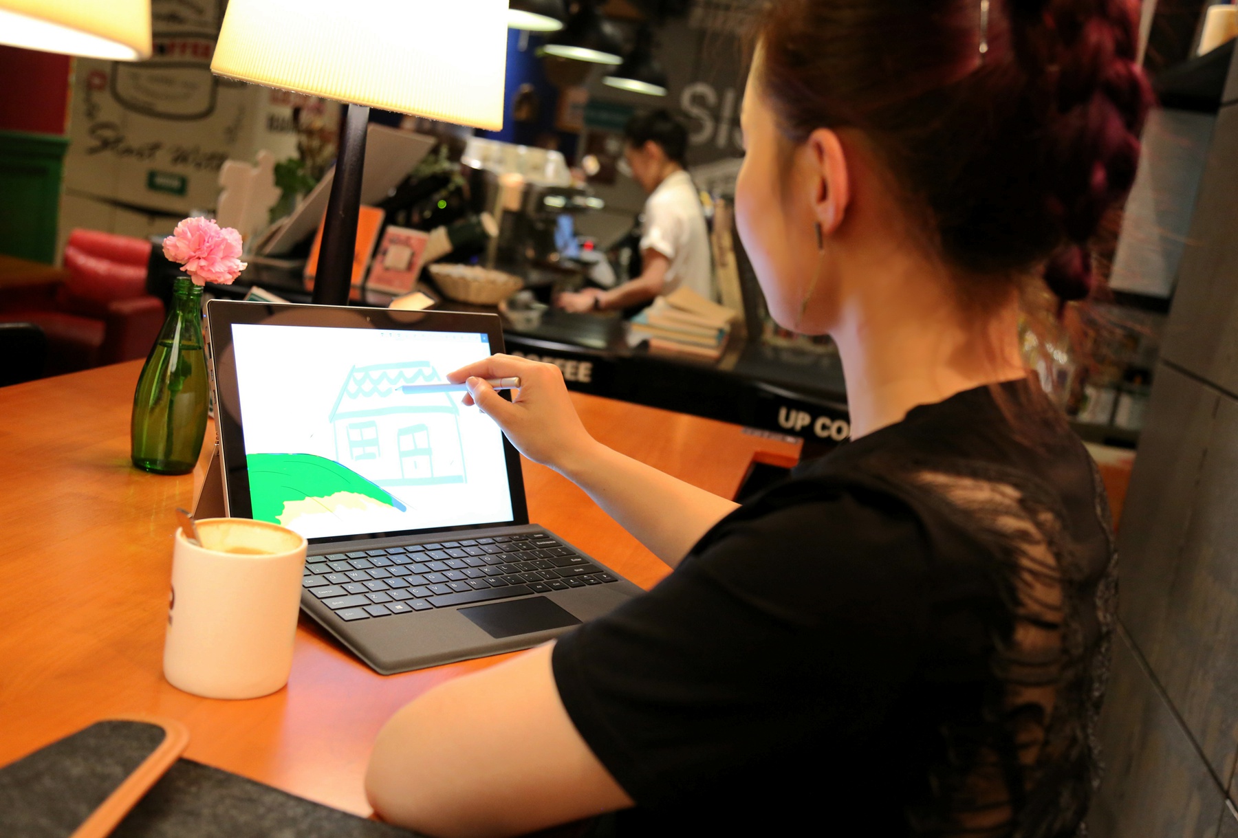 voyoi7plus二合一平板电脑,轻薄便携兼具性能笔记本5000