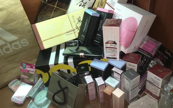 台湾旅游必买食品清单,到台湾旅游必买物品清单