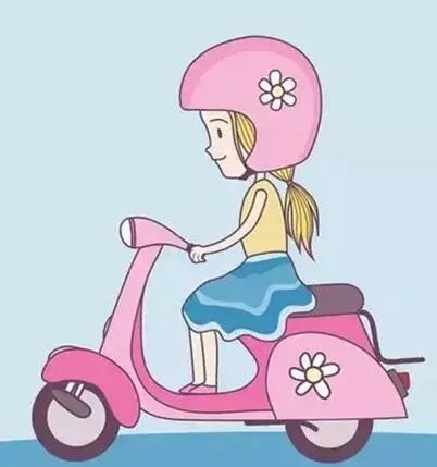 父母心真大让五岁孩子骑车上路,家长心真大竟让孩子冲过马路