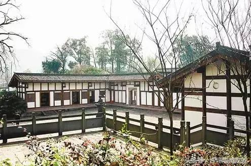 粉黛乱子草网红打卡地重庆沙坪坝,重庆沙坪坝小众冷门景点打卡