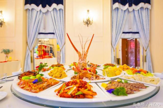 沈阳婚宴酒店预订哪家靠谱,沈阳皇冠假日酒店婚宴价格