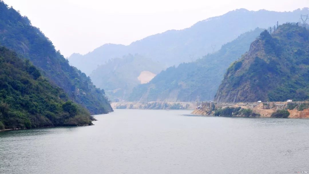 「诗词原创」聂双｜春波碧草娇红媚燕语莺言意挽归