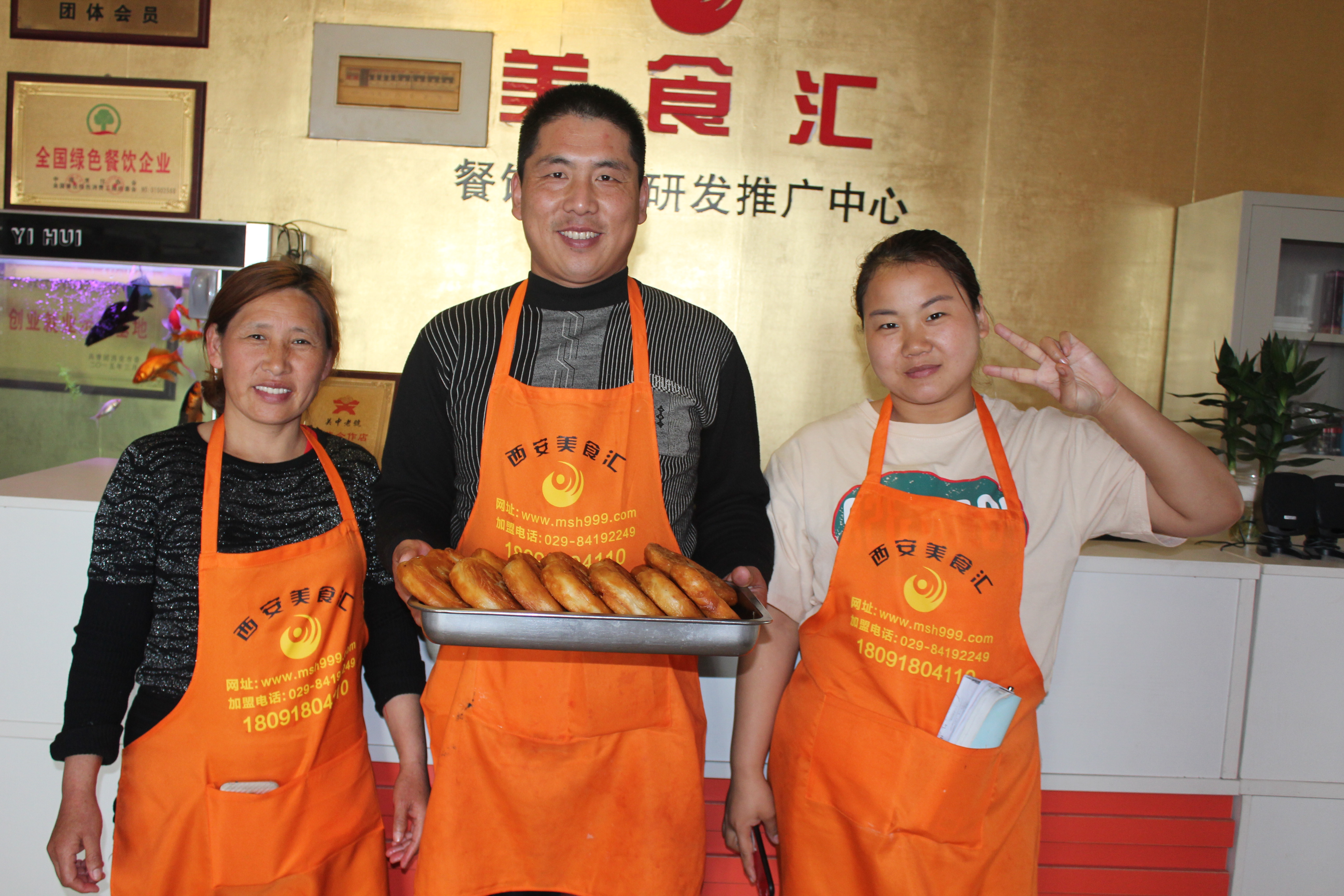 西安汇集美食攻略,西安美食汇小吃排骨面