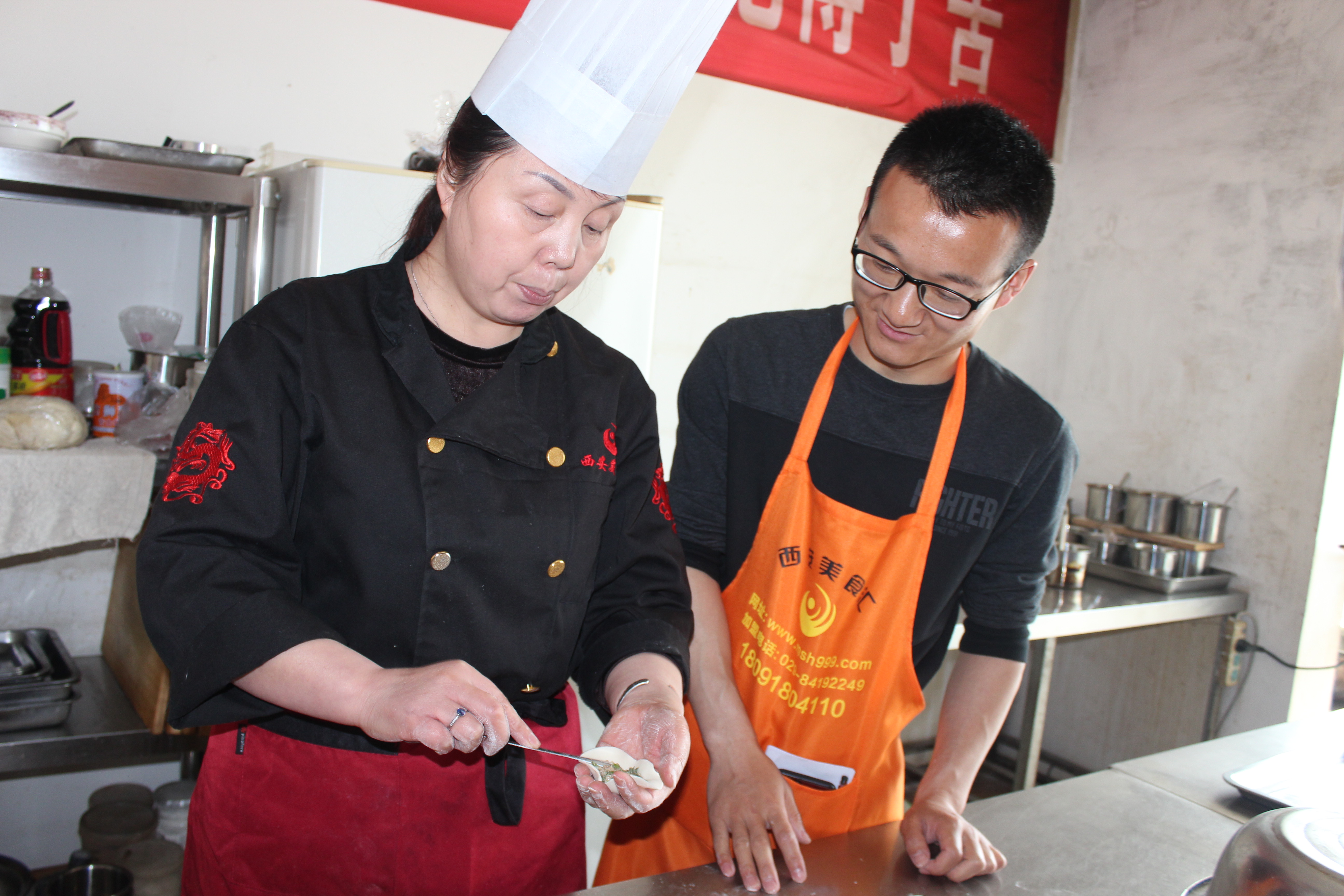 西安汇集美食攻略,西安美食汇小吃排骨面