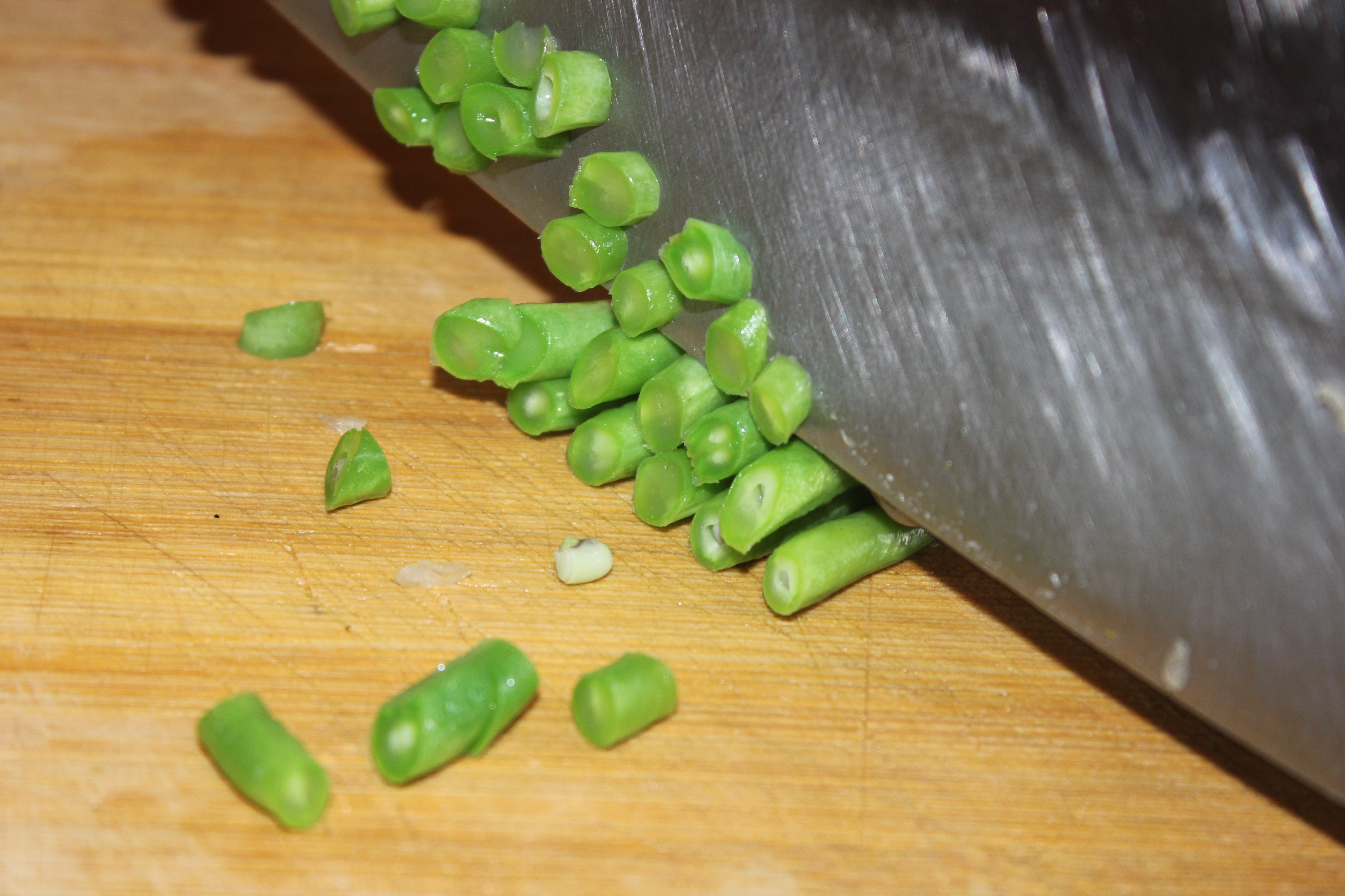 西安汇集美食攻略,西安美食汇小吃排骨面