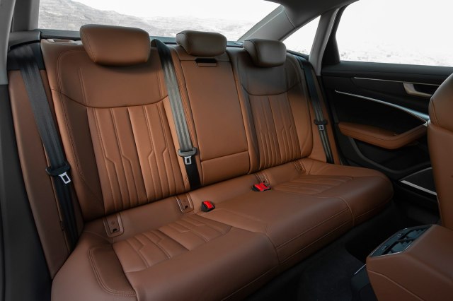 奥迪a6allroadquattro,全新奥迪a6旅行版视频