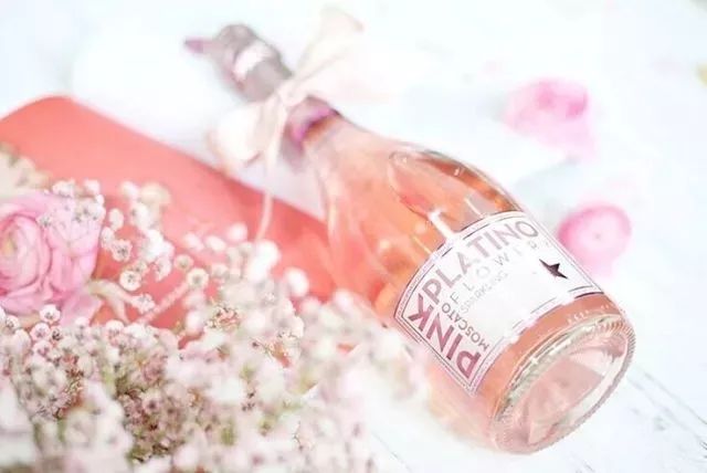 520领了券还可以赠送吗,520送女朋友一只口红够了吗