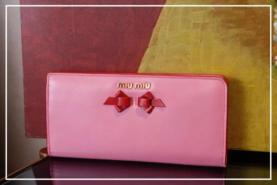 520领了券还可以赠送吗,520送女朋友一只口红够了吗