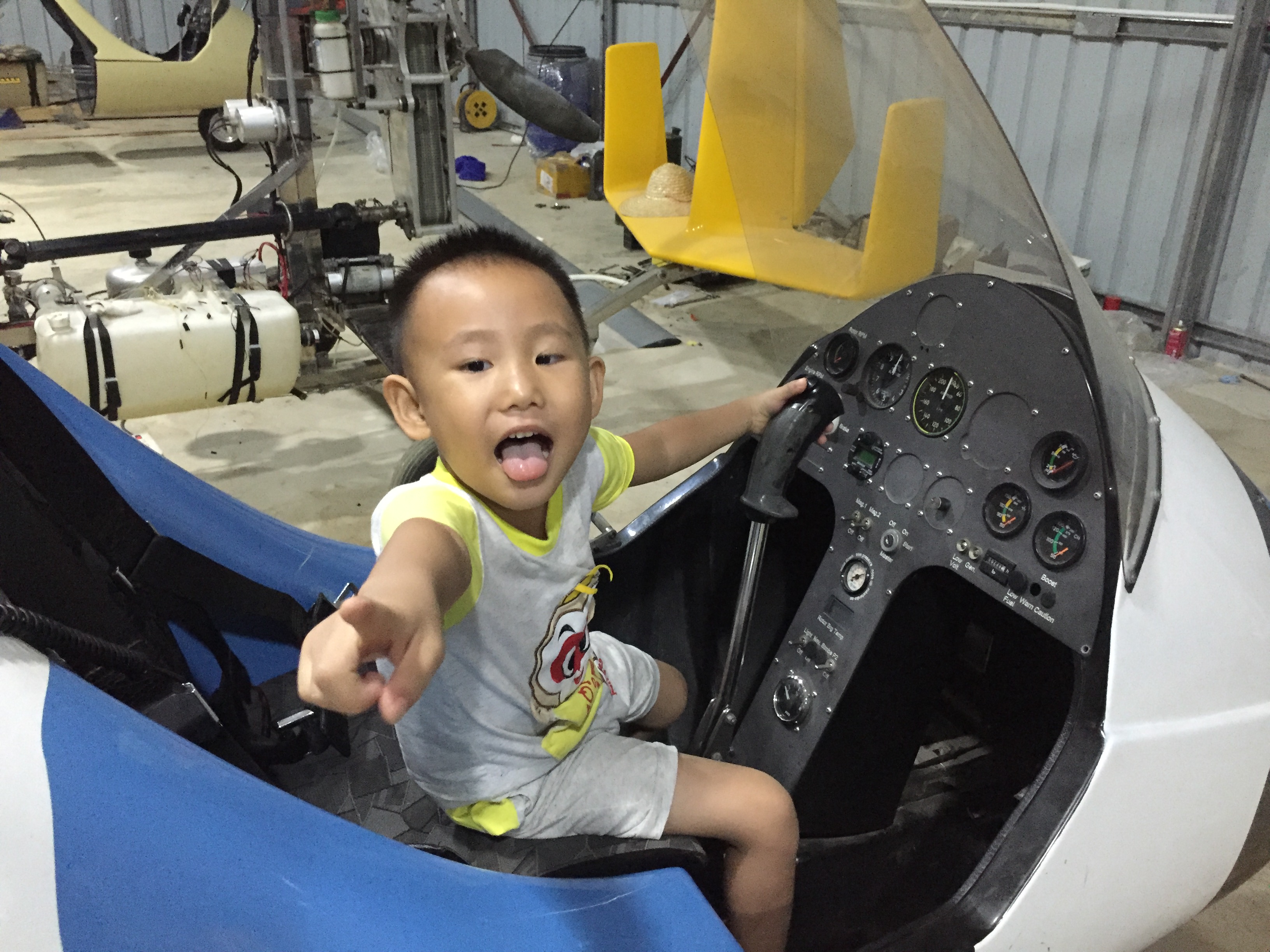 旋翼机无动力怎么飞行,轻型旋翼机为什么能滑翔