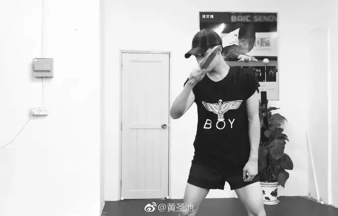 越努力越幸运的何止练习生们，正在“追球”的他们同样向阳而生