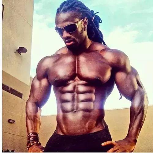 哥的胸肌你还靠不靠？“大屌哥”尤利西斯的你也不靠么？