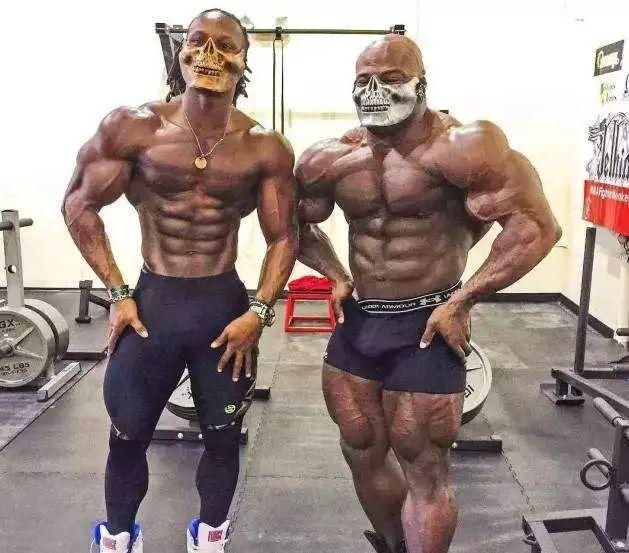 哥的胸肌你还靠不靠？“大屌哥”尤利西斯的你也不靠么？