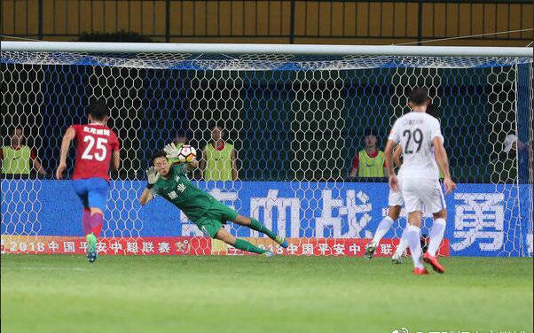 肖智进球红牌,肖智攻入关键球