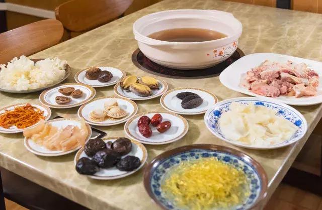 正宗佛跳墙鱼翅捞饭,佛跳墙鱼翅捞饭视频