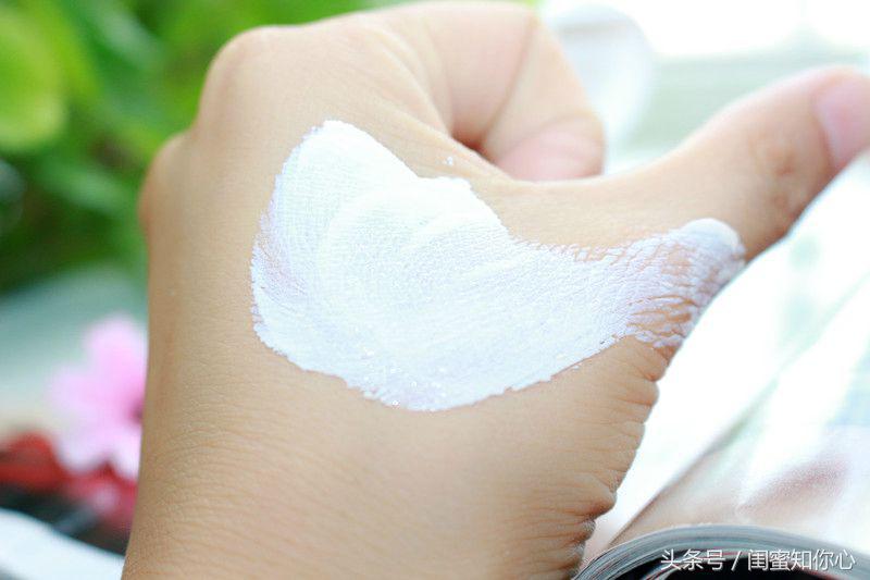 雅漾清爽倍护温和防晒乳液,雅漾防晒喷雾推荐测评