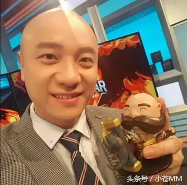 管泽元余霜同时发微博明示,余霜直播回应管泽元预测