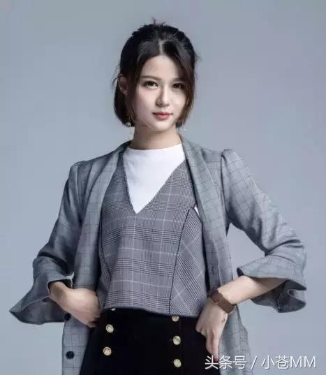 管泽元余霜同时发微博明示,余霜直播回应管泽元预测