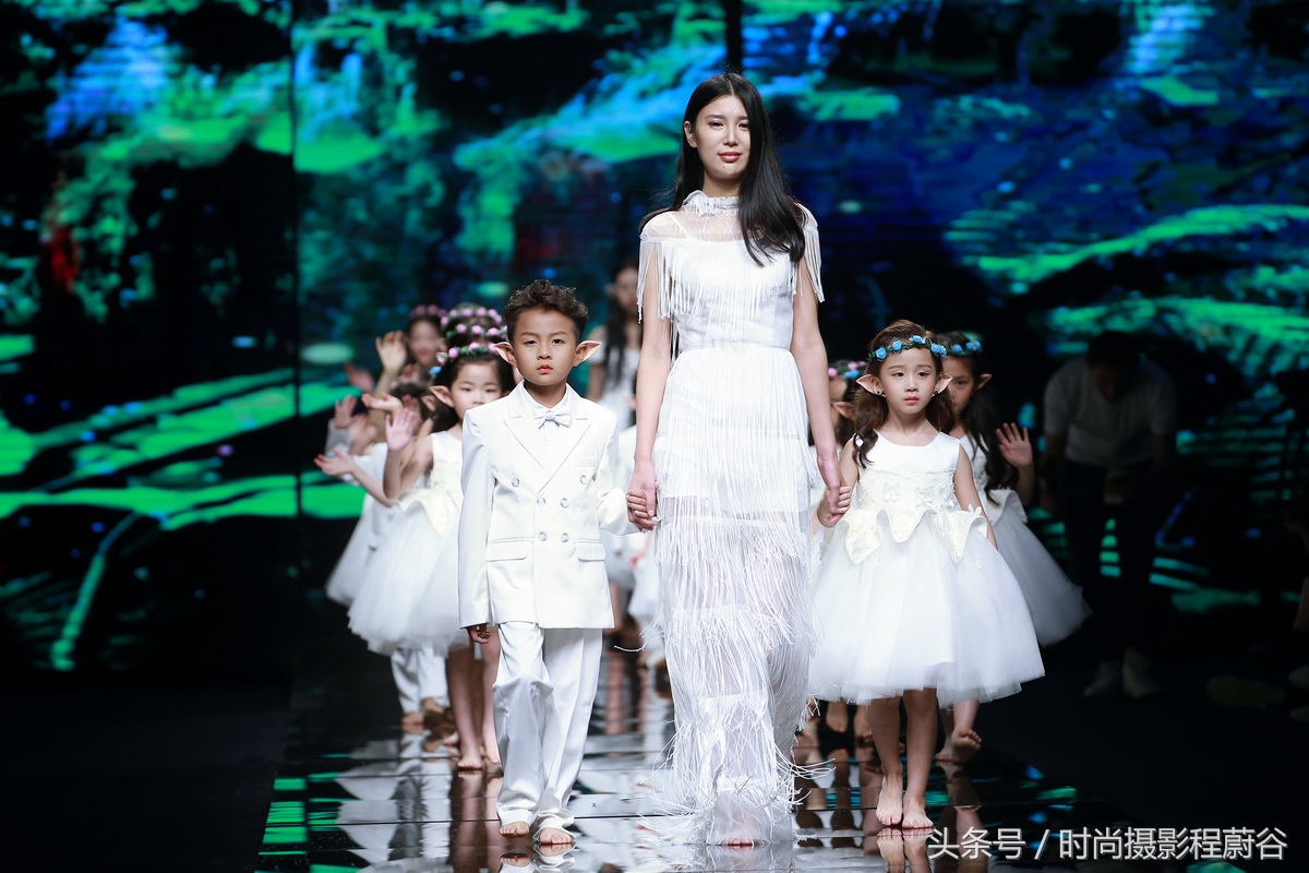 2021aw杭州国际时装周,2018aw上海时装周mode展