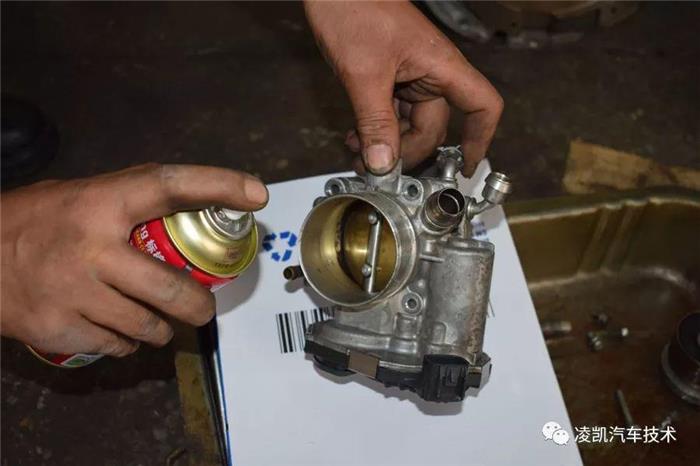 发动机排气系统怎么介绍,汽车发动机技术大全