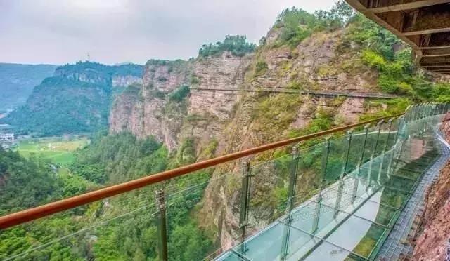 空中玻璃栈道真实感受,浙江玻璃栈道推荐