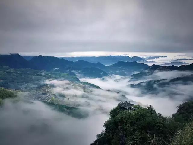 空中玻璃栈道真实感受,浙江玻璃栈道推荐