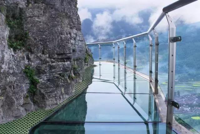 空中玻璃栈道真实感受,浙江玻璃栈道推荐