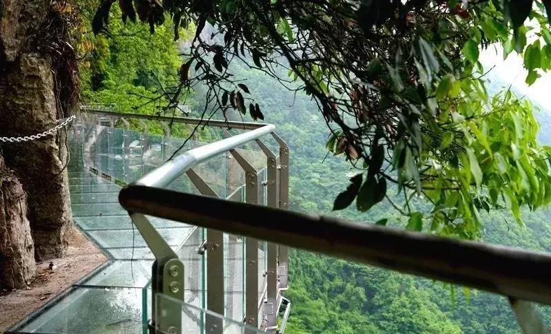 空中玻璃栈道真实感受,浙江玻璃栈道推荐