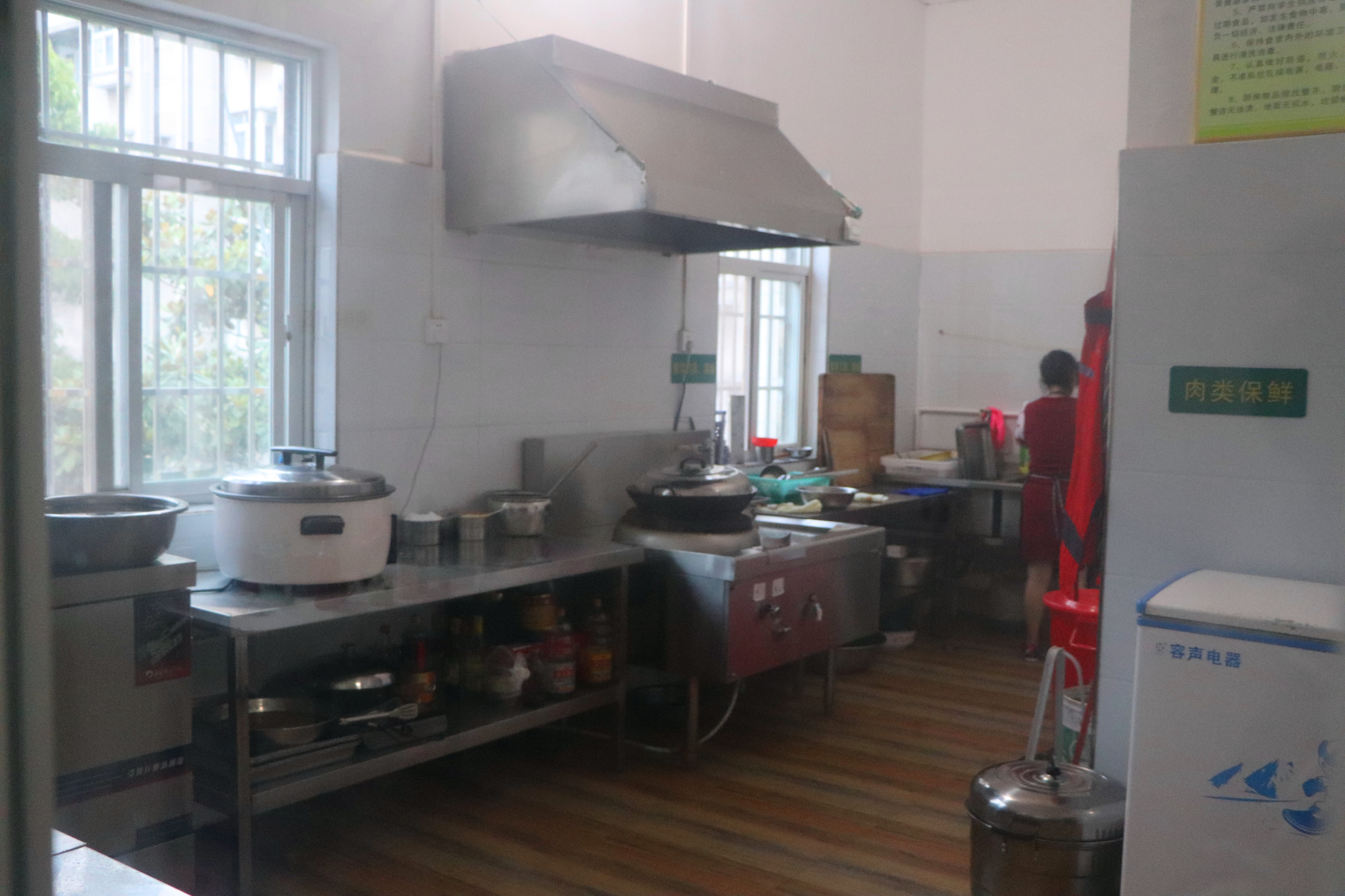 明港留守家园，有个美丽的园长想对您说