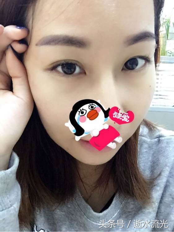 宝妈做纹眉后,感觉眉毛有点粗,被老公笑话,说我像蜡笔小新!