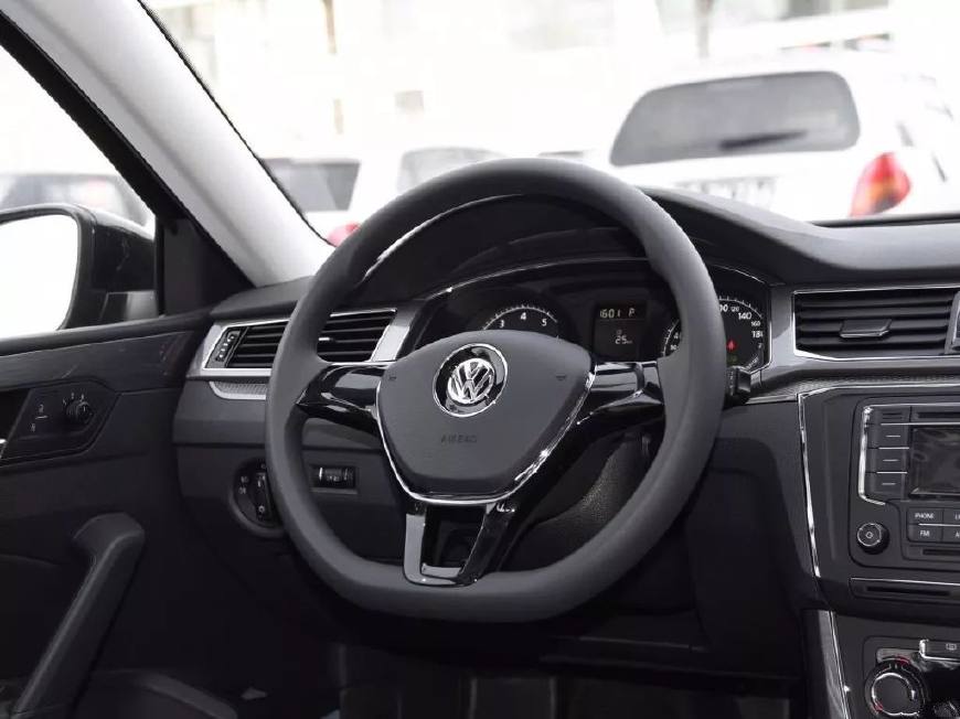 帕萨特的座椅太硬怎么办,座椅太软颠簸路面油门不好控制