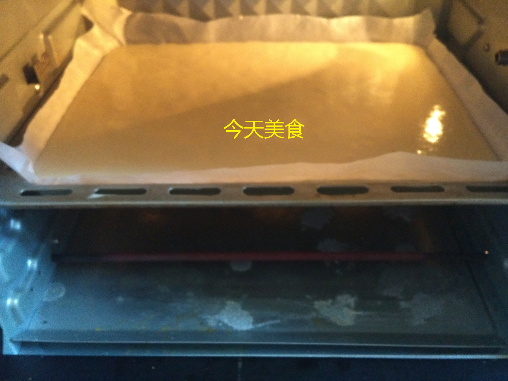 这有详细图文介绍,学一学怎么做蛋糕,就不会被戚风给“气疯”了