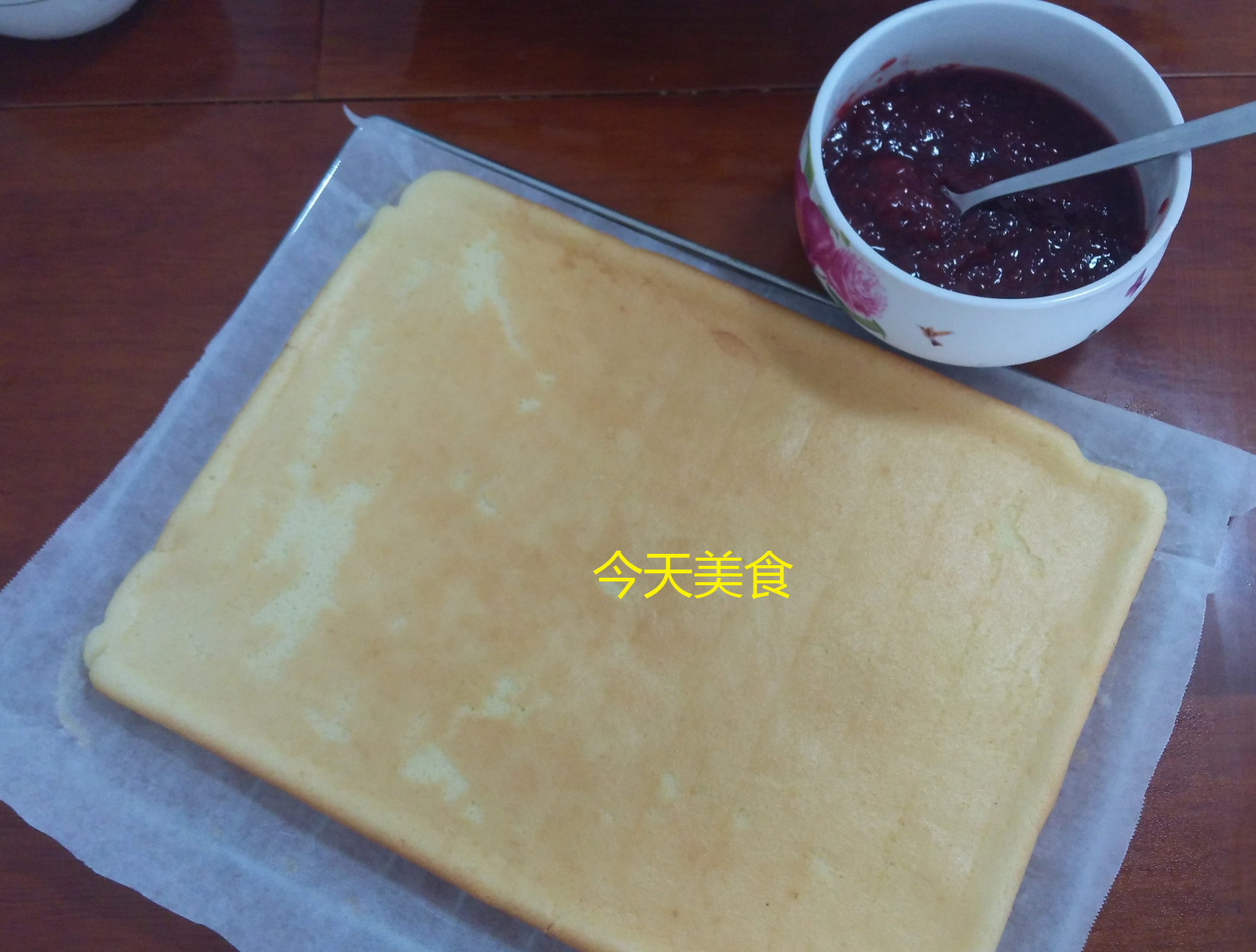 这有详细图文介绍,学一学怎么做蛋糕,就不会被戚风给“气疯”了